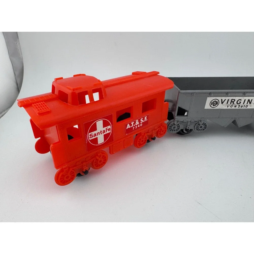 Santa Fe AT&SF‎ 7240 Virginian VGN 2610 L&N Coal Cars Toy Train Set